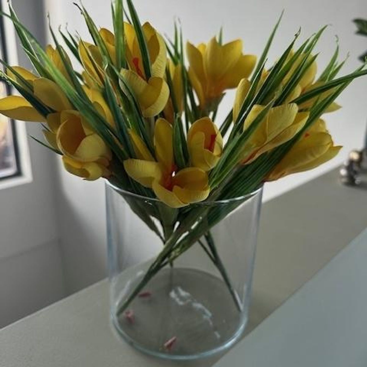 Kunstig Krokus påskegul  30 cm